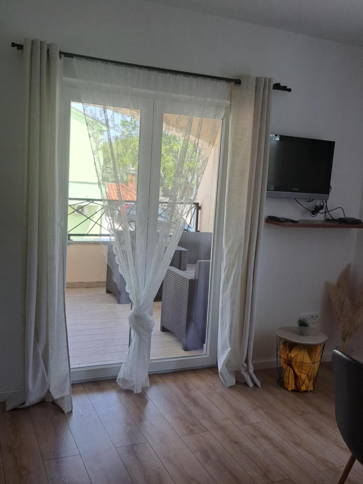 Blue Harmony 2 Appartement Malinska Buitenkant foto