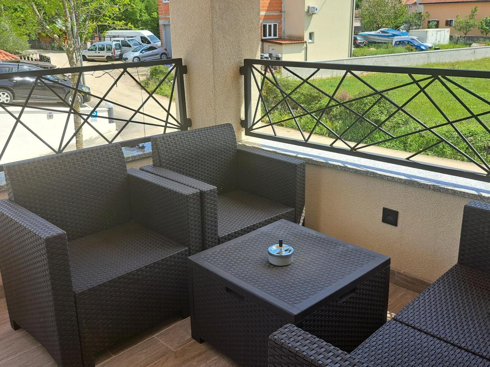 Blue Harmony 2 Appartement Malinska Buitenkant foto